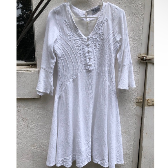100% Organic Cotton Embroidered White Dress (FOR SALE OR TRADE) - Picture 4 of 7
